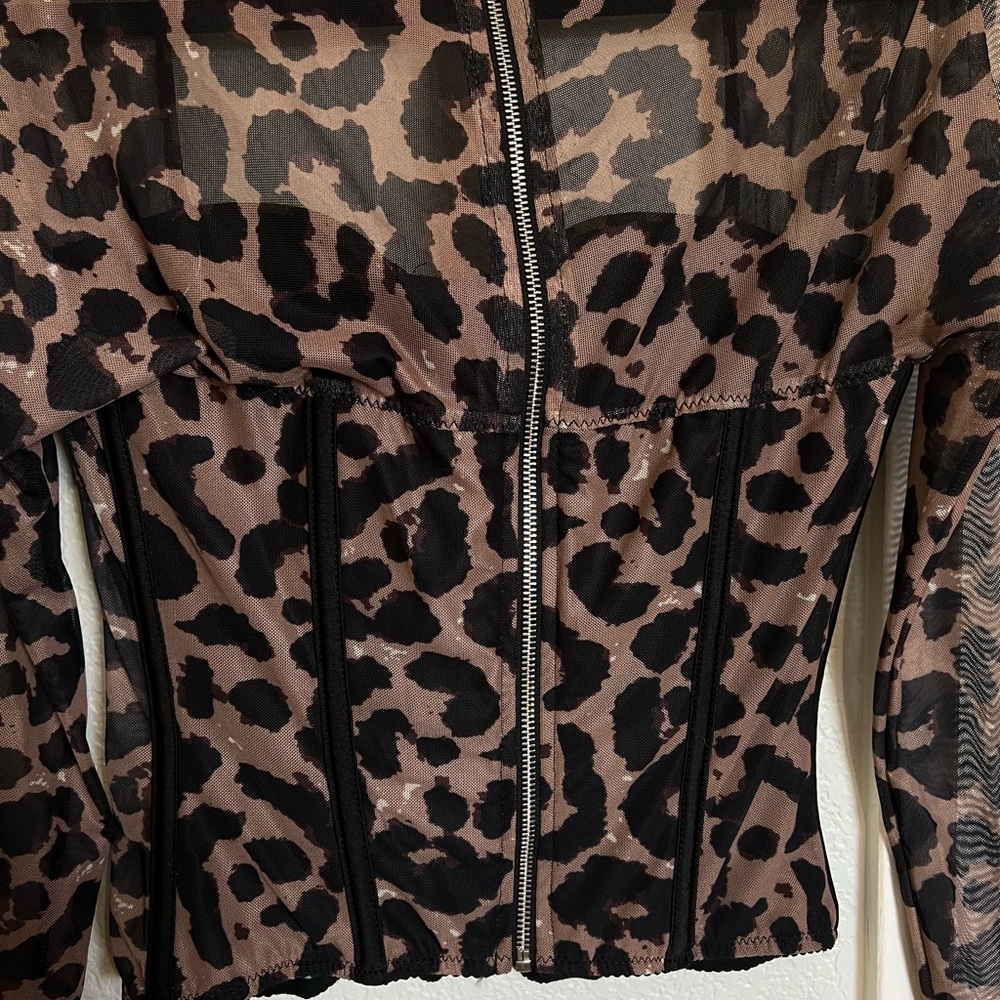 Miss Lola Leopard Print Long Sleeve Top - Picture 8 of 11
